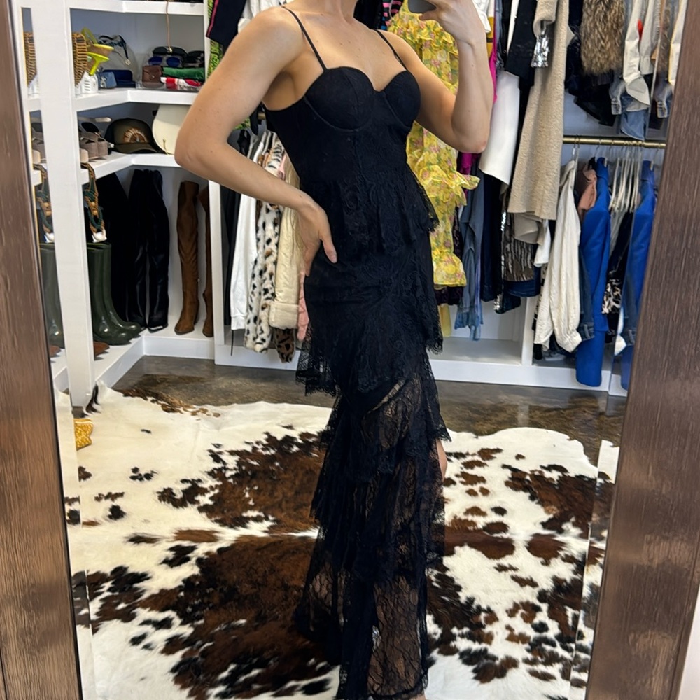 🚨flaw pictured Revolve MAJORELLE Zelda Fitz Gown in Black